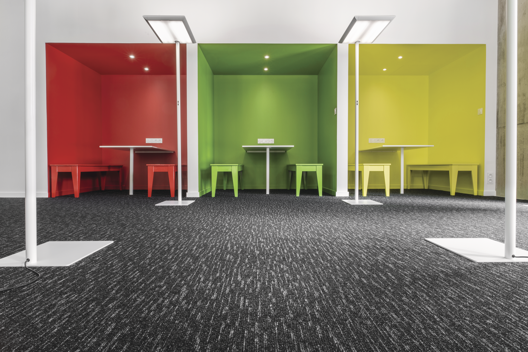 Balsan textilplattor för golv är moderna textilplattor med fransk design för alla typer av miljöer. Slitstart textilgolv för hotell, konferens & kontor. Idéflooring